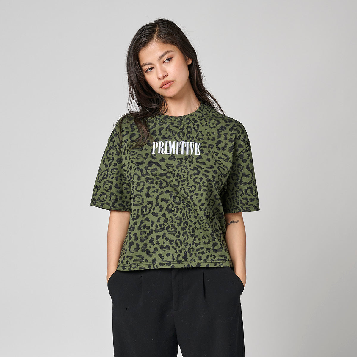 QUEST WOMEN CROP TEE