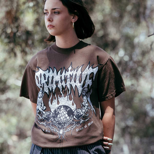 UNIVERSAL BOXY TEE